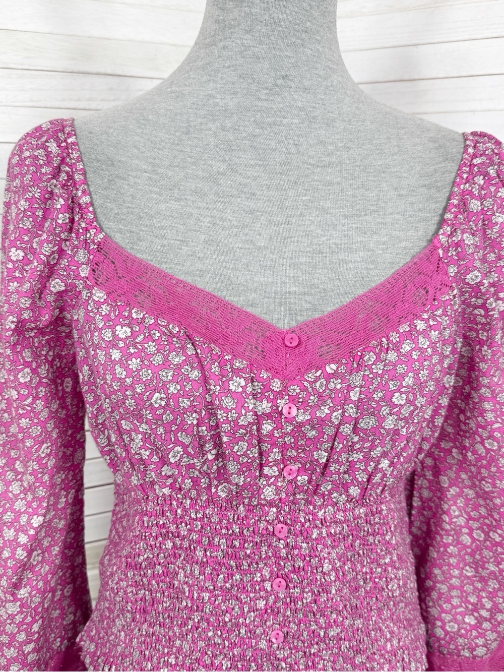 American Eagle Floral Smocked Puff Sleeve Crop Top Pink Medium Cottagecore - Picture 5 of 12